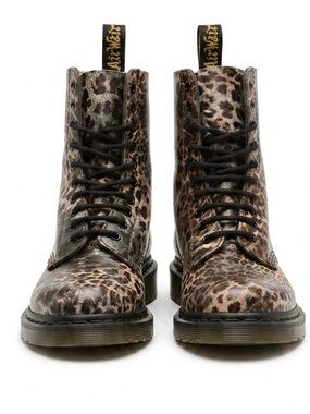 Dr. Martens 14610 Leopard Print 10-Eyelet Boots - US Women’s 6 - RARE